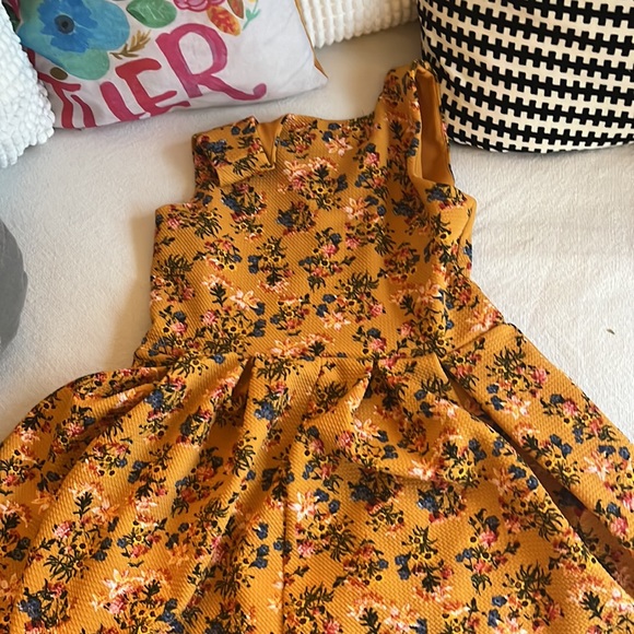 Floral Dress - Picture 2 of 3